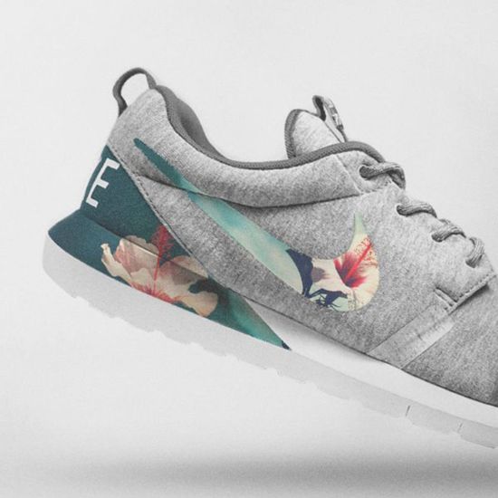 Billede af Nike Floral Roshe Customized Running Shoes